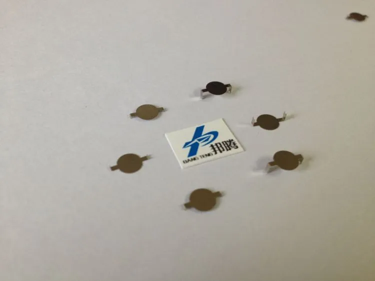 定制电池片 3V Cr2032 锂电池镍焊片 锂电池连接器 纯镍价格 锂电池条 定制电池片