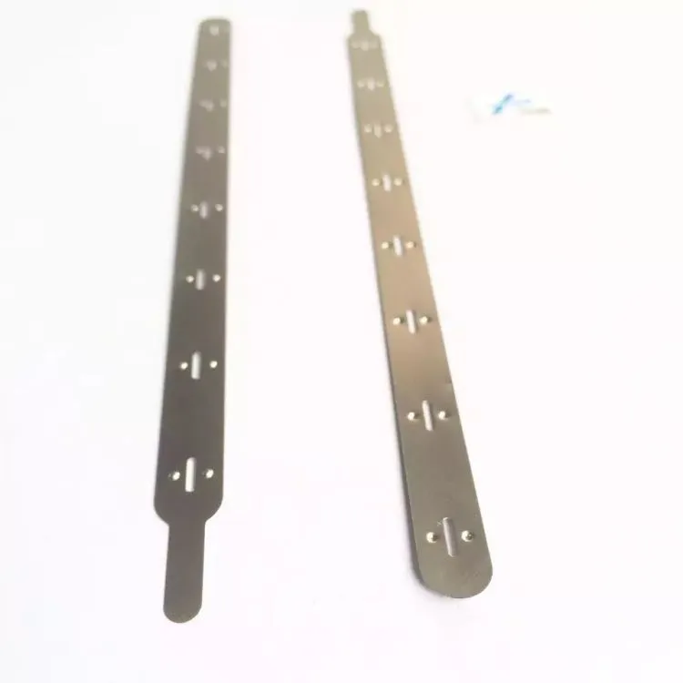 批发0.15mm 18650电池连接器焊片18.5mm距离镍片18650 8p纯镍片锂电池连接器纯镍价格